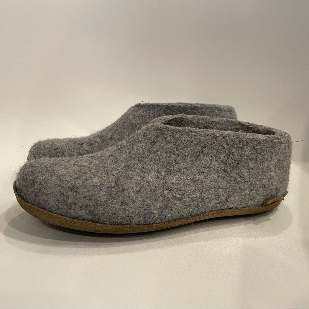 Good-excellent condition Glerup slippers with leather sole